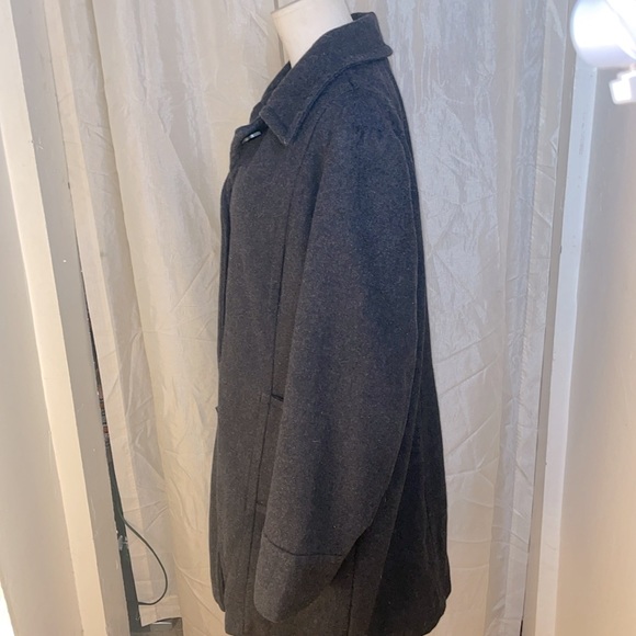 EUC Women’s St. John’s Bay dark grey peacoat size XL - Picture 2 of 6